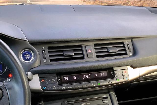 2014 lexus ct 200h base