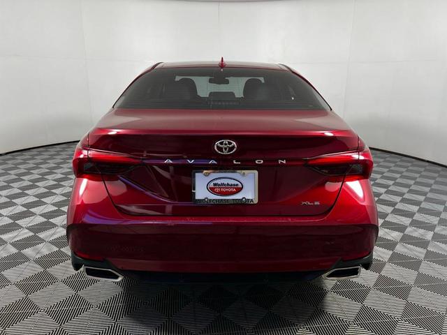 2021 toyota avalon xle
