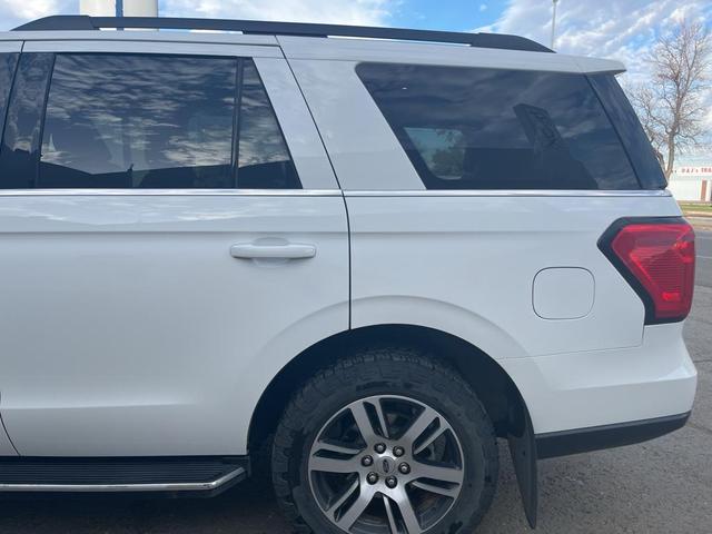 2022 ford expedition xlt