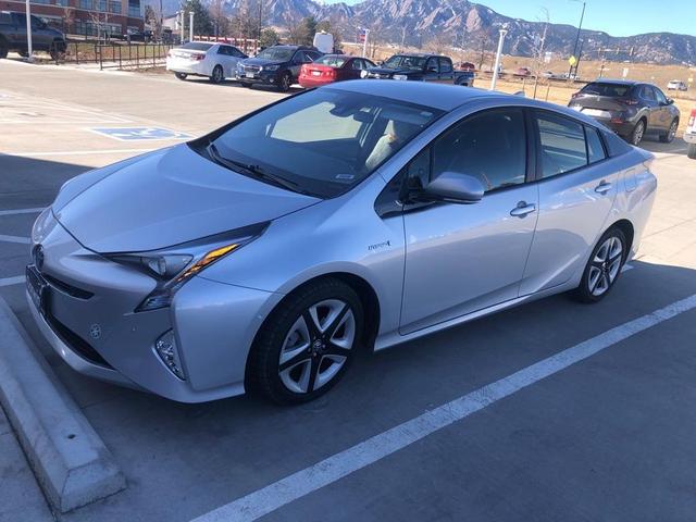 2018 toyota prius three touring