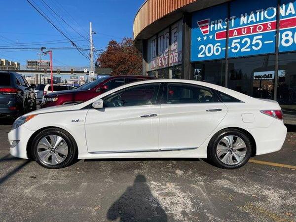 2013 hyundai sonata hybrid in minneapolis, minnesota
