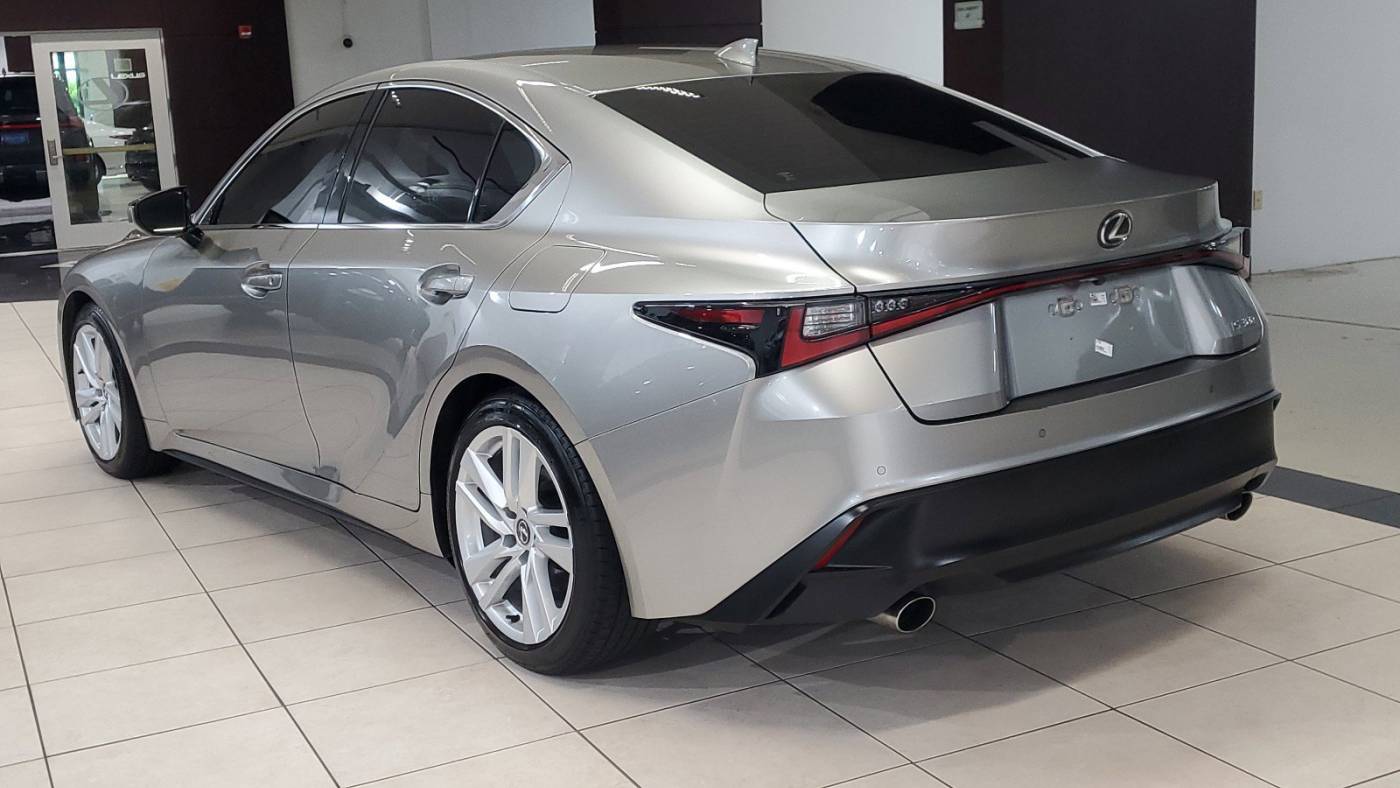 2023 lexus is 300 base