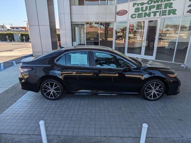 2021 toyota camry se
