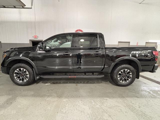 2024 nissan titan pro-4x