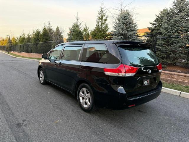 2014 toyota sienna l
