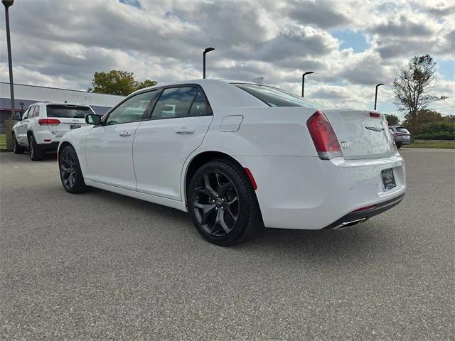 2023 chrysler 300 s