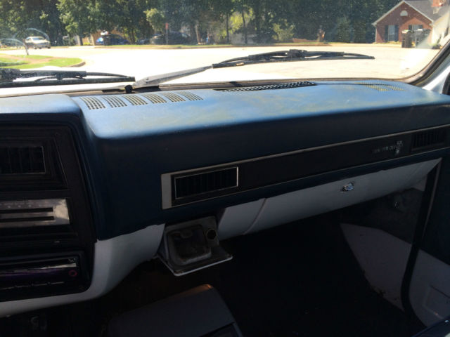 1985 chevrolet c10 custom standard cab pickup 2-door 5.7l