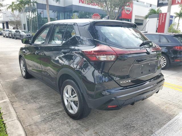 2021 nissan kicks s