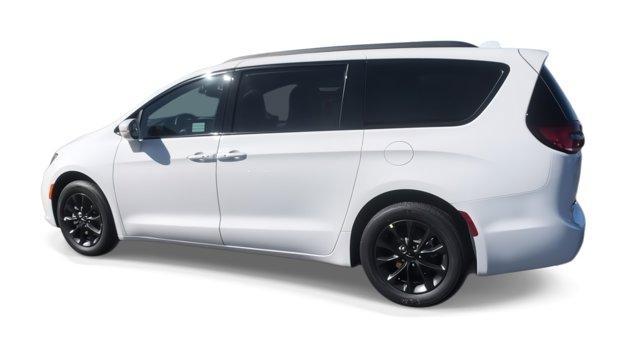 2021 chrysler pacifica touring