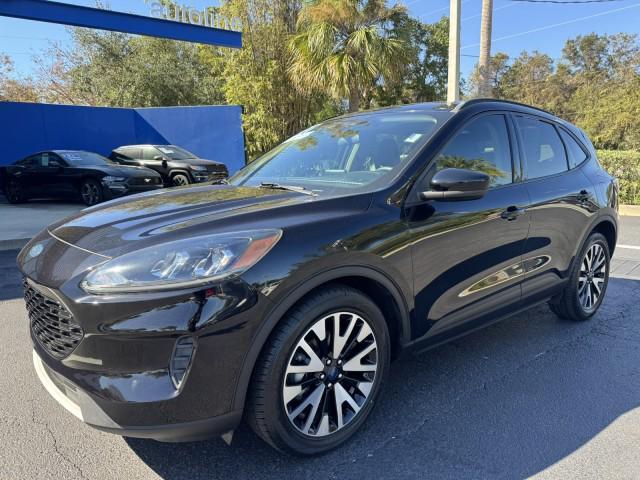 2020 ford escape se
