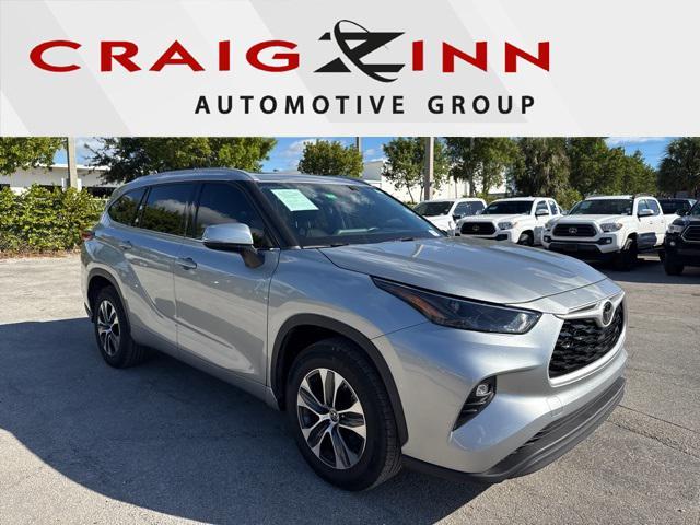 2022 toyota highlander xle