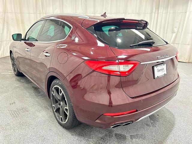 2017 maserati levante base
