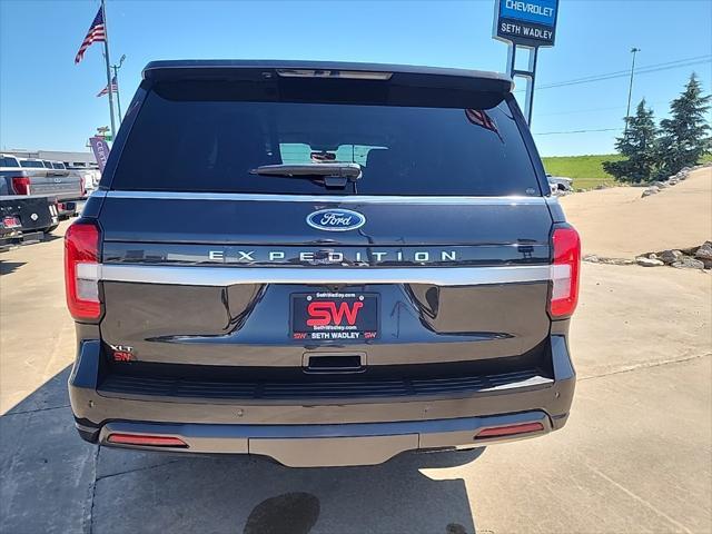 2022 ford expedition xlt