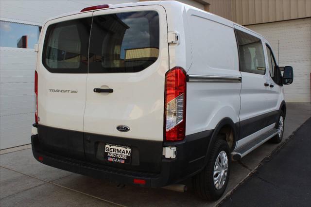 2023 ford transit-250 base