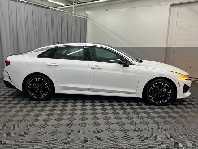 2022 kia k5 gt-line