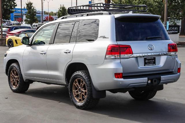 2021 toyota land cruiser heritage edition