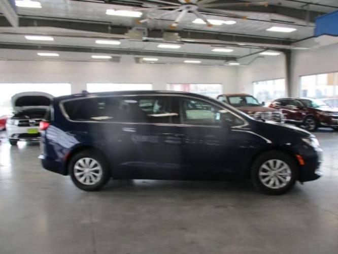 used 2017 chrysler pacifica touring scottsbluff, ne 69361 for sale in scottsbluff, nebraska