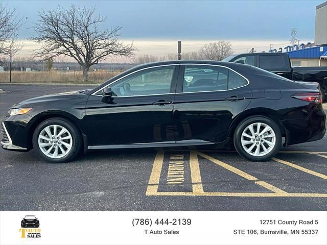 2021 toyota camry le