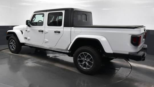 2024 Jeep Gladiator