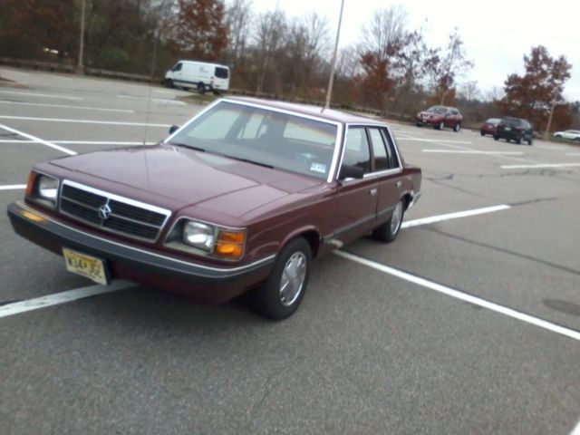 1988 Dodge Aries le