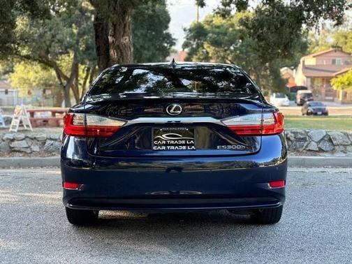 2016 lexus es 300h