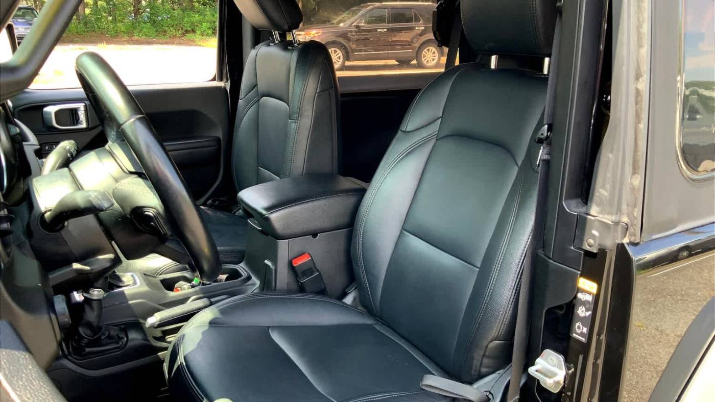 2020 jeep wrangler sport