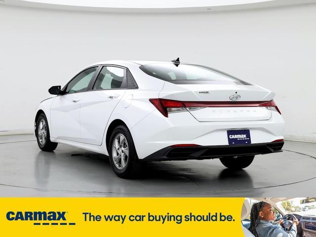 2022 hyundai elantra se