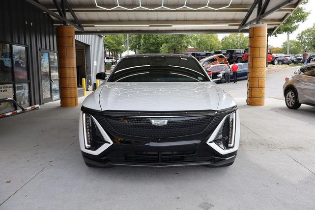 2024 cadillac lyriq sport
