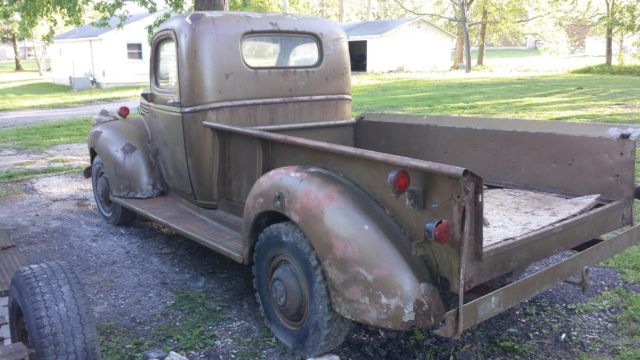 1946 chevrolet truck, barn find, rat rod