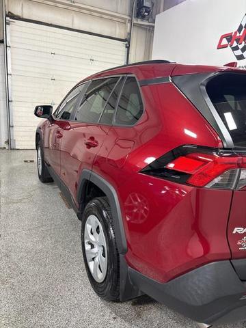 2021 toyota rav4 le