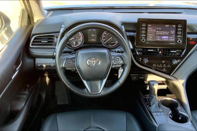 2024 toyota camry se