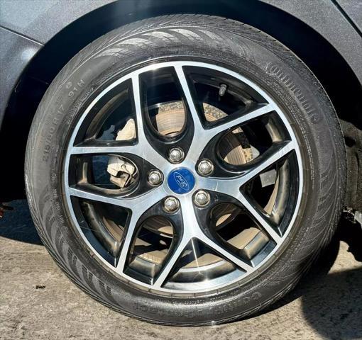 2017 ford focus sel