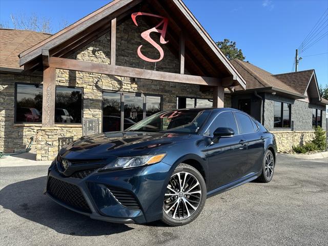 2019 toyota camry l