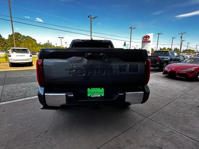 new 2024 toyota tundra 4wd sr5