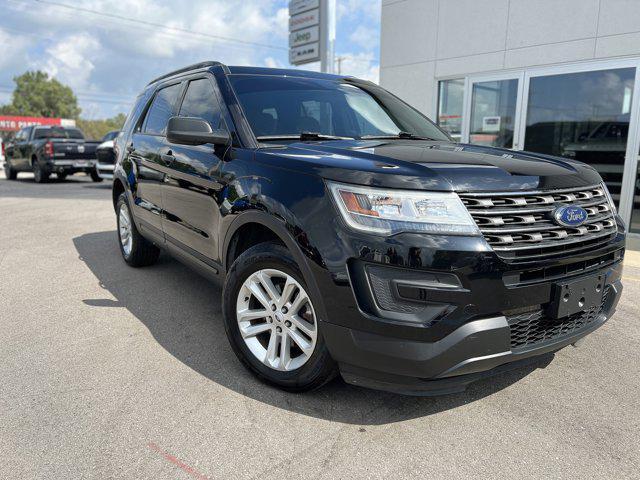 2017 ford explorer base