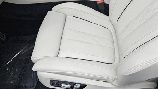 2025 BMW X7