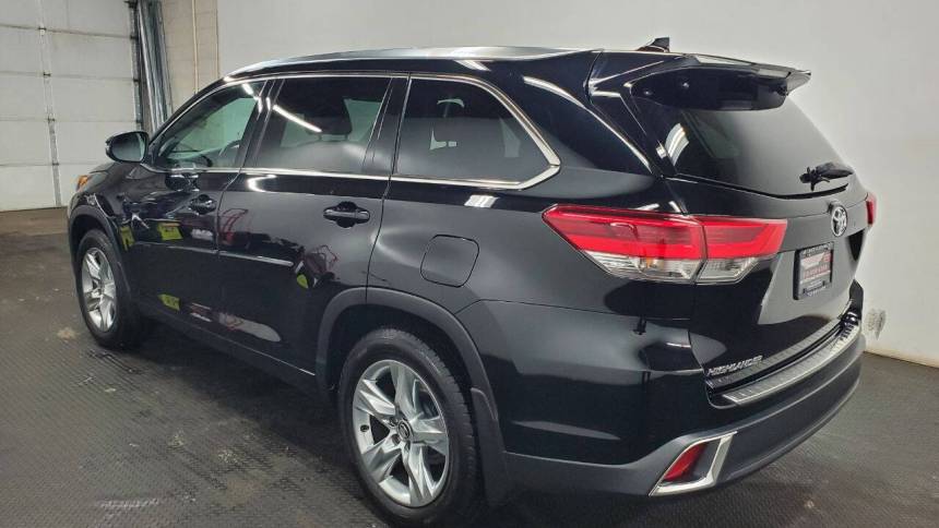 2017 toyota highlander limited