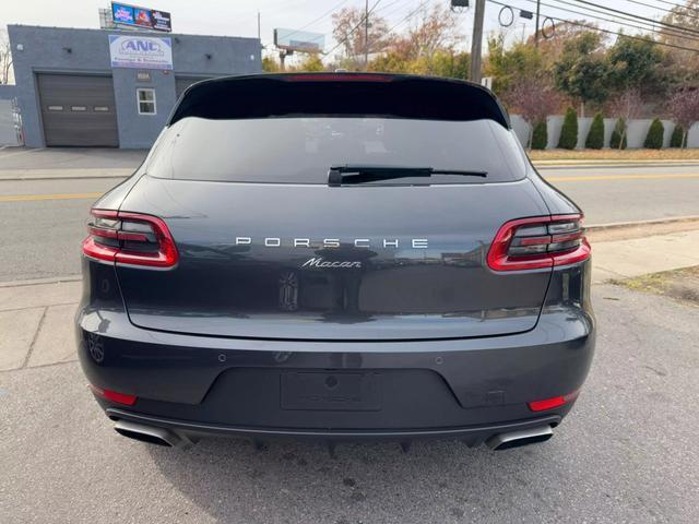 2017 porsche macan base
