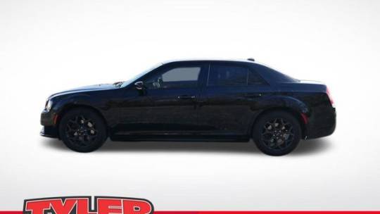 2021 Chrysler 300