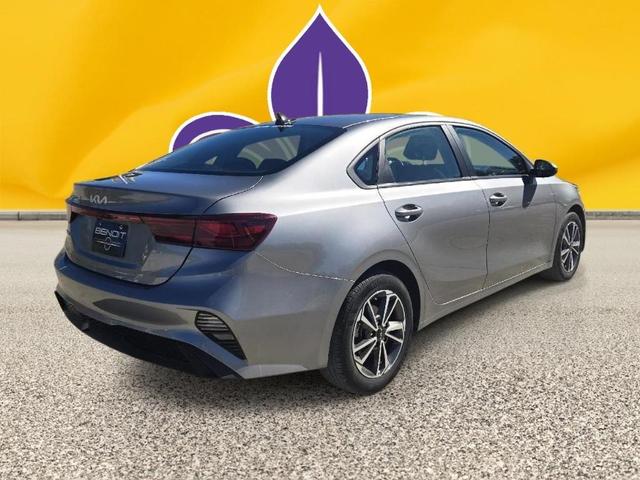 2023 kia forte lxs
