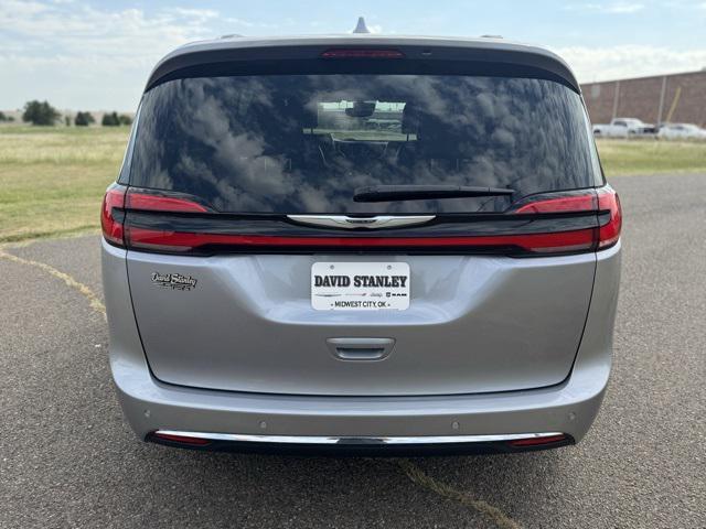 2021 chrysler pacifica touring l