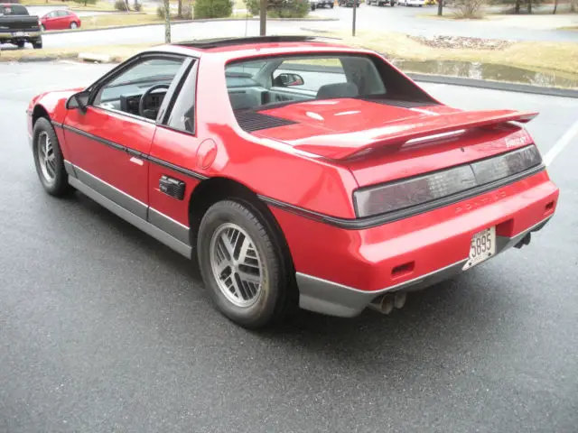 1985 pontiac feiro, collector quality, 11,933 miles