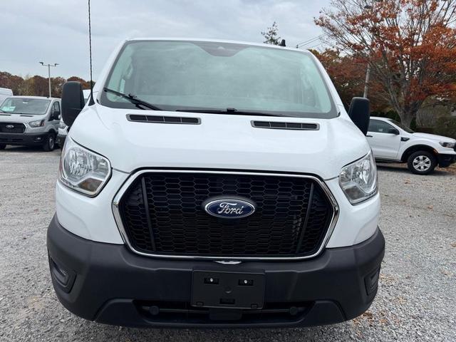 2022 ford transit-250 base