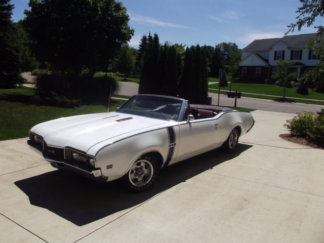 olds 442- real deal- from third owner! hard to find in a 49 year old car