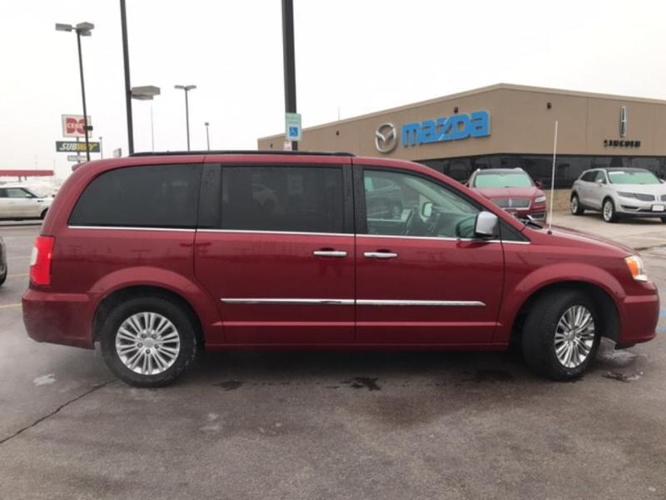 2015 chrysler town and country touring-l touring-l 4dr mini-van for sale in fargo, north dakota