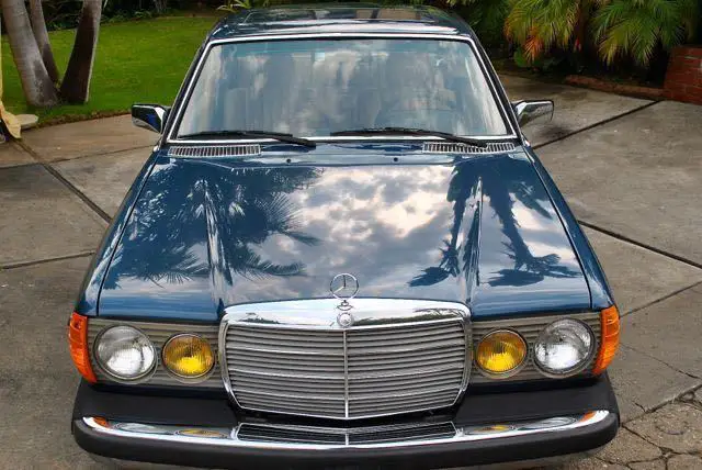 1982 mercedes 300cd turbo diesel coupe only 122k miles w. records, leather int