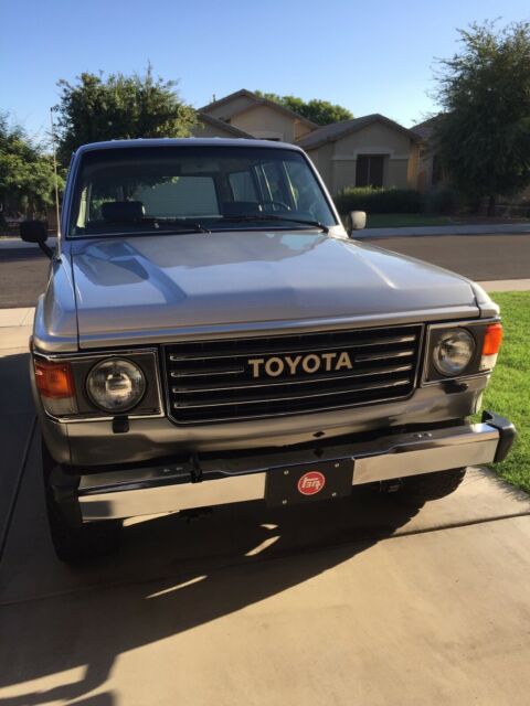 1985 toyota land cruiser fj60 — restored and stock