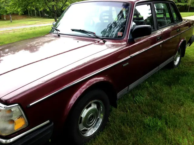 1991 volvo 240 base sedan 4-door