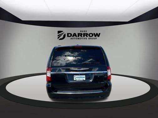 2016 chrysler town & country touring-l in west bend, wisconsin