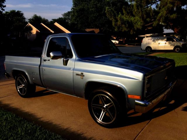 single cab, short bed, very straight body